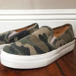 Time and Tru Camouflage Slip-On Sneakers